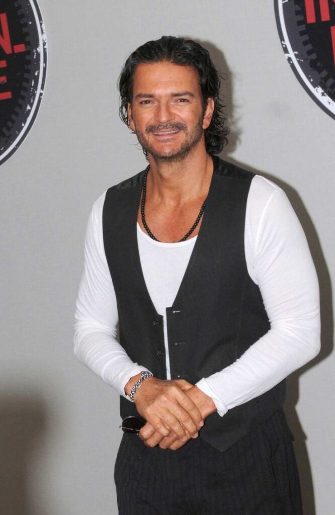 300+ Fondos de Pantalla de Ricardo Arjona ¡Increíbles ️